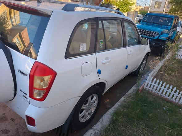 السلام عليكم ورحمة الله
تيكو ١٣ للبيع سيارة نظيفة محرك جيد جدا صدر تقريبا جديد اطارات جيدة جدا كير كذلك بسعر ٦٥ ورقة
للاتصال
***********
