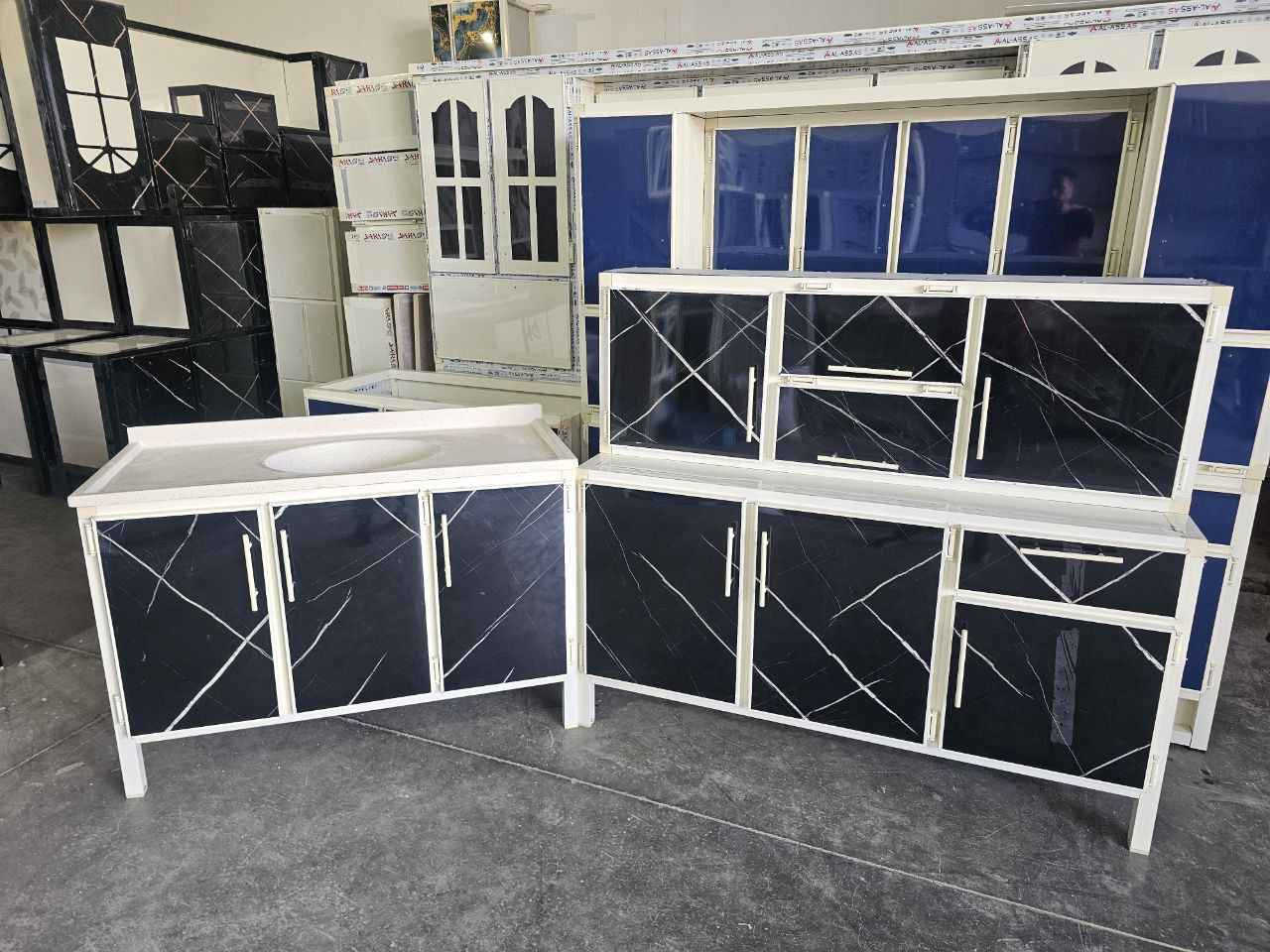 ما عليك بس  احجز والطلب يوصل لباب بيتك 🤗🌹🤗..
كاونتر ارضي وملحق مترونص مع  سنك متر و20 سم مرمر
المنيوم سمك البليت 0.7 ملم 

♥️♥️السعر 215  الف♥️♥️
يتوفر توصيل بغداد والمحافظات ♥️ بغداد, العراق


**إذا كنت صاحب هذا الإعلان وتريد حذفه لأي سبب، رجاءا أرسل رسالة إلى الدعم الفني**