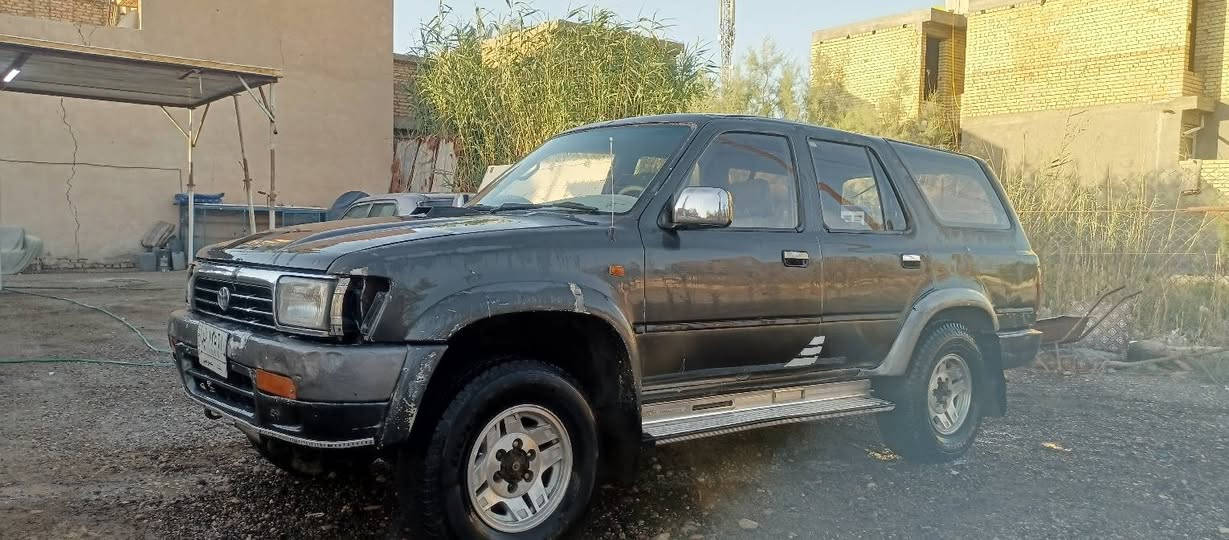 فورجنال موديل 1992 للبيع محرك كايم غراض السيارة كلها موجودة كشناتها الشراي يريد يسقطها يريد يعمرها السعر 22 ورقة تحويل مباشر المكان بغداد..... ***********

