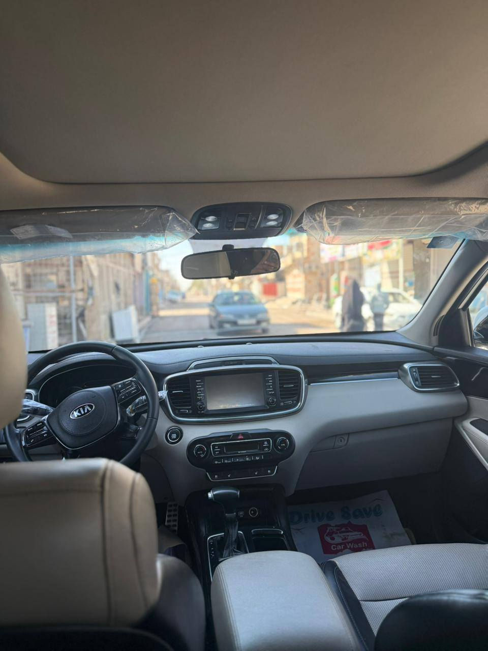 السلام عليكم سورنتو خليجي كويتي موديل ٢٠٢٠ اعلى فئه بالسورنتو أربع كامرات فور ويل سايد بريك بصمه  وبصمه تشغيل مانع انزلاق وسقف بانو راما كشنات تدفىه وتبريد للجميع الكشنات استيرن تدفئه تبريد وحساس امامي خلفي وشاشه GPS مع خزن بدون إنترنت سياره بدون صبغ وتبديل فقط بارد إصبعين بالباب الخلفي باسمي سنويه والرقم مجدد مكاني بغداد إعلام السيدية السعر ٢٦٥بيه مجال *********** بغداد, العراق
