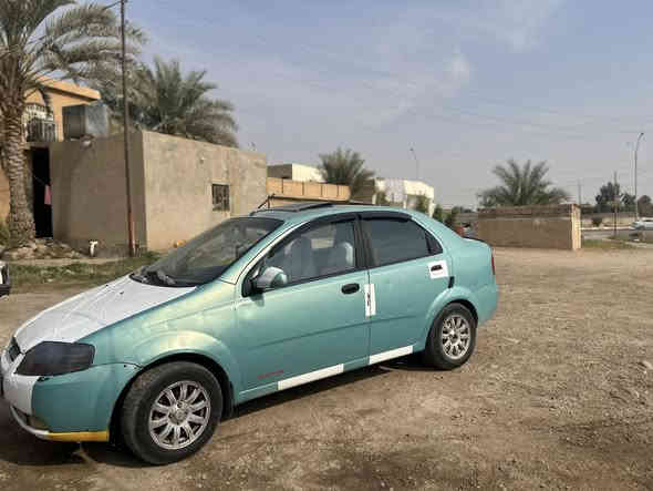 السلام عليكم سياره اڤيو موديل 2006 السياره منفيس مو مسجله مكفوله دوله وعشاير كير محرك شرط تخم تايرات جديد  السعر 26 ورقه وبيها مجال الشراي يتصل عل ارقام ‭٠٧٨١ ٩١٣ ٥٩٥٨‬-*********** عبدالله الدرويش
