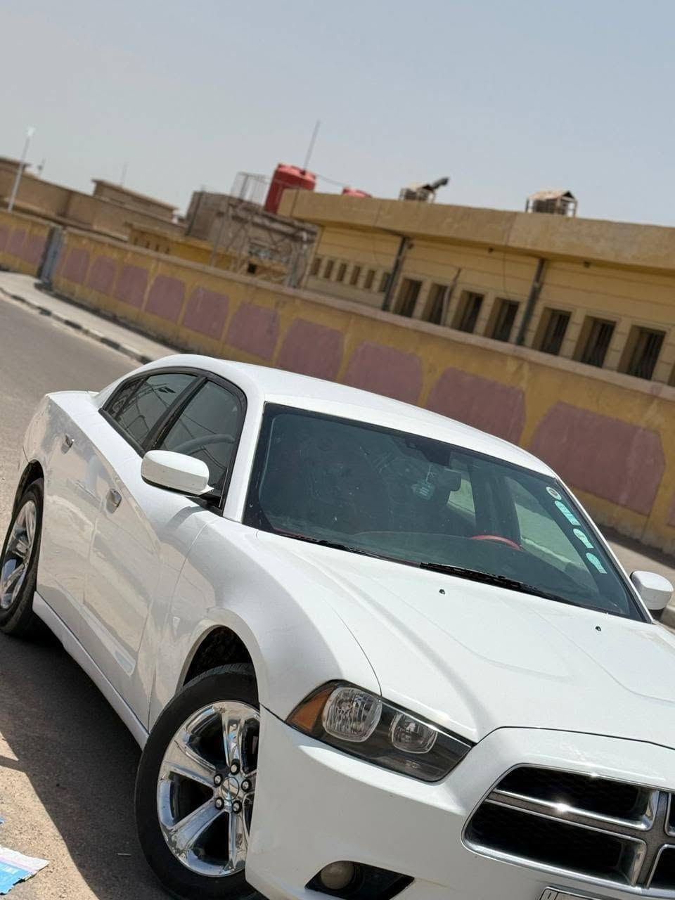 السلام عليكم شاجر موديل 11وارد امريكي امريكي حادث جاملغ وبنيد بدون دواخل رقم اربيل تحويل او وكاله حاضر سياره جديده ومرتبه حداده ستوني نافضهه امامي خلفي تبريد ثلج تخم تاير جديد باتري جديد 
السعر 130وبيه مجال ***********مكاني البصره الزبير
