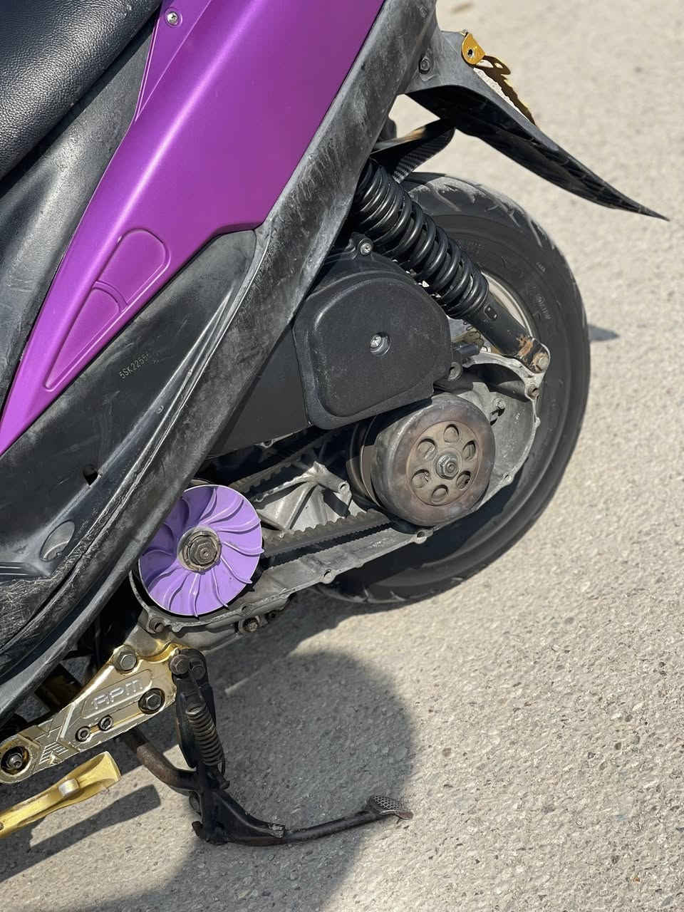 السلام عليكم عدلة بوشة 55
تزويد شوفت عينكم دراجة بلادية 
نكرة سلف شلعه ومعدل خير من الله 
تخم تاير جديد 
عنواني ديالى كنعان 
***********
