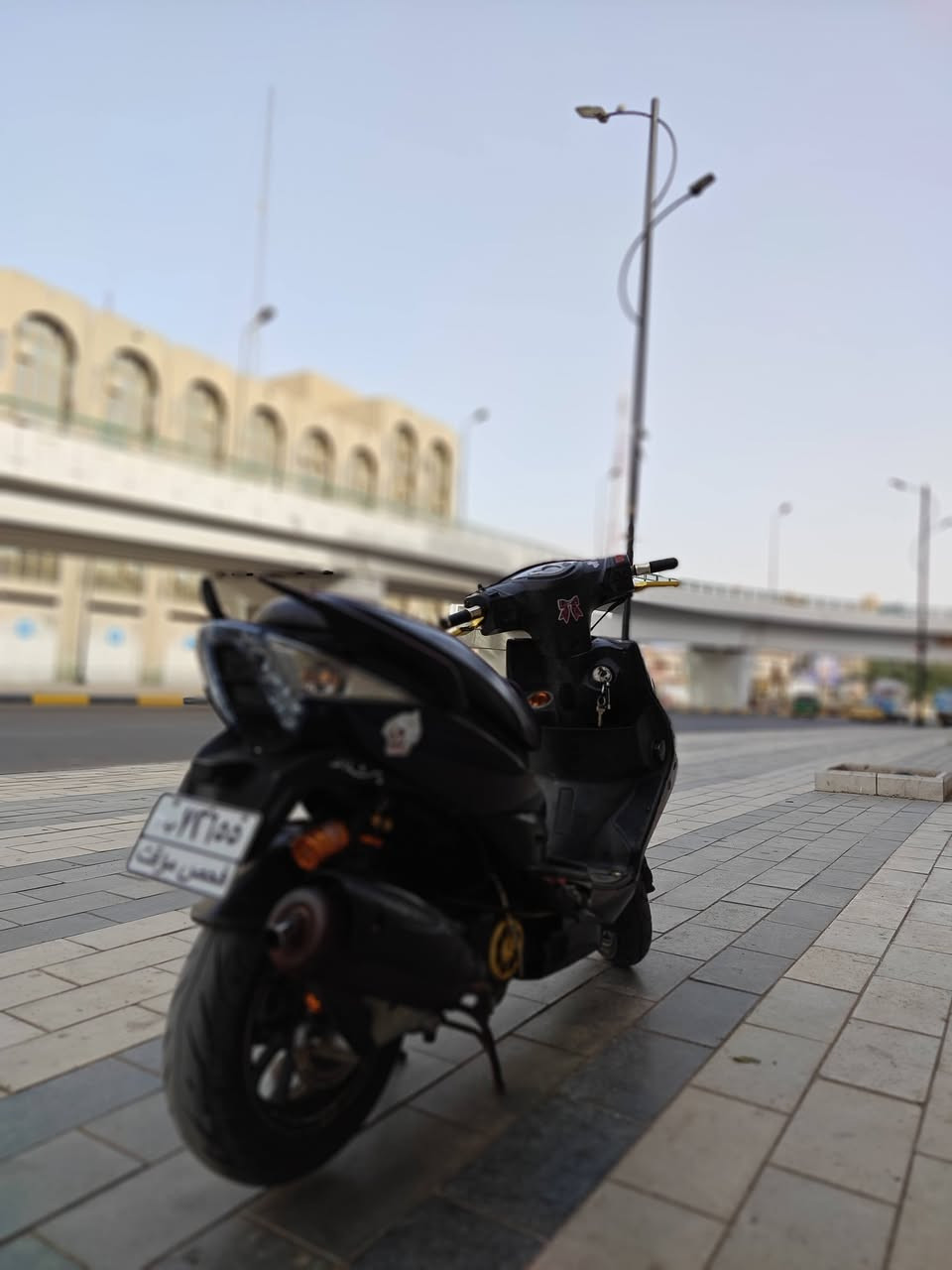 السلام عليكم
كامكو رايسنك نوزل 150 
مكينه ممفتوحه بلاديه 59 لا تبخير لا صوت خير من الله نضافه الكفرات 75% الدشبول شغال رون وبانزين فقط الكيلو متر واكف كهربائيات كلهن شغاله سكن ودبل اشاره ولايت زنون دبل وسطاب لايت دراجه حلوه وقويه وشوفت عينك هيه تحجي الدراجه خير من الله وعليها قطع تزويد : 
1 صالنصه ADV 
2 يدات بريك NCY 
3 كلج خلفي رياضي 
4 كلج امامي رياضي 
5 قبق فلاوين Twpo 
6 ويل امامي خلفي رياضي 
7 فج امامي برمبو وصينيه رياضي 
8 قبق بانزين رياضي 
9 سبايدر قطعتين رياضي 
10 صدر امامي DY رياضي 
11 دبلات خلفي رياضي 
12 قبق كلجات كوسو 
13 دوشمه كشن رياضي 
14 قطره دهن رياضي 
اسف ع اطاله مكاني بغداد شارع حيفا 
رقمي *********** ملاحظة الدراجه مصبوغه لون متغير
