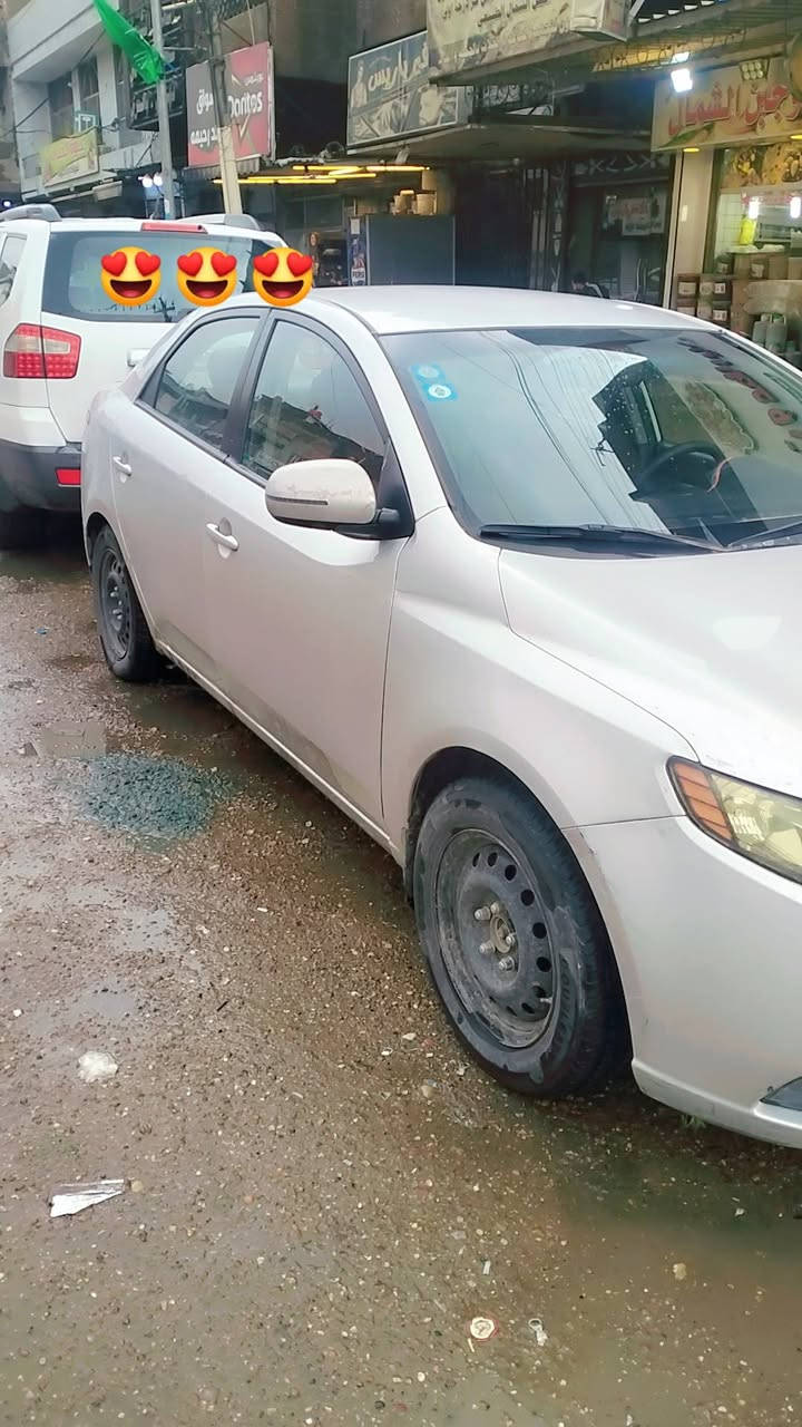 فورتي
موديل 2012
السياره نضيفه 
صدر جديد 
كير ومكينه ما مفتوحات 
تخم تأيرات جديد
السعر 98وبيهه
الرقم 
***********
