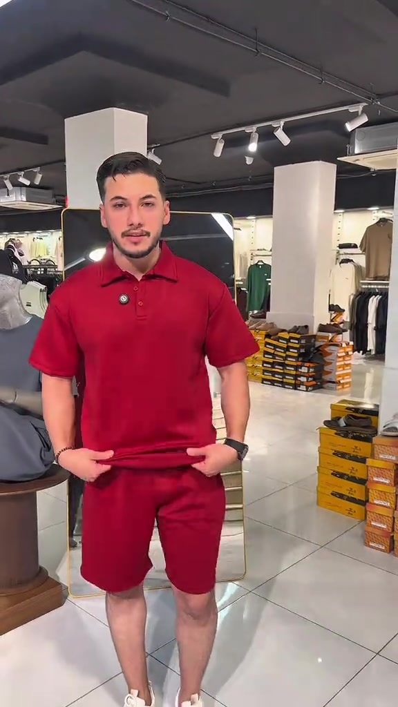⁨	عروض العيد بس يم مجمع الرواد 🔥🎉 سعر التراك (20،000) القياسات L/XL/2XL/3XL للحجز ارسل رقمك وعنوانك والقياس ❤️ المجمع مفتوح 24 ساعه طيلة ايام الاسبوع  يوجد توصيل 5 لجيمع محافظات العراق  الفرع الاول-📍بغداد-زيونة-شارع الربيعي-مقابيل خطار  سنتر عمارة تاج سنتر داخل السرداب.  هاتف :-*********** الفرع الثاني-📍بغداد-المنصور-تقاطع الرواد-مقابل مطعم العريش-عمارة مناحل حيدر الملا-داخل السرداب. ‏‎هاتف:-*********** الفرع الثالث-📍الموصل-حي الزهور-قرب كولدن مول ‏‎هاتف:-***********⁩
