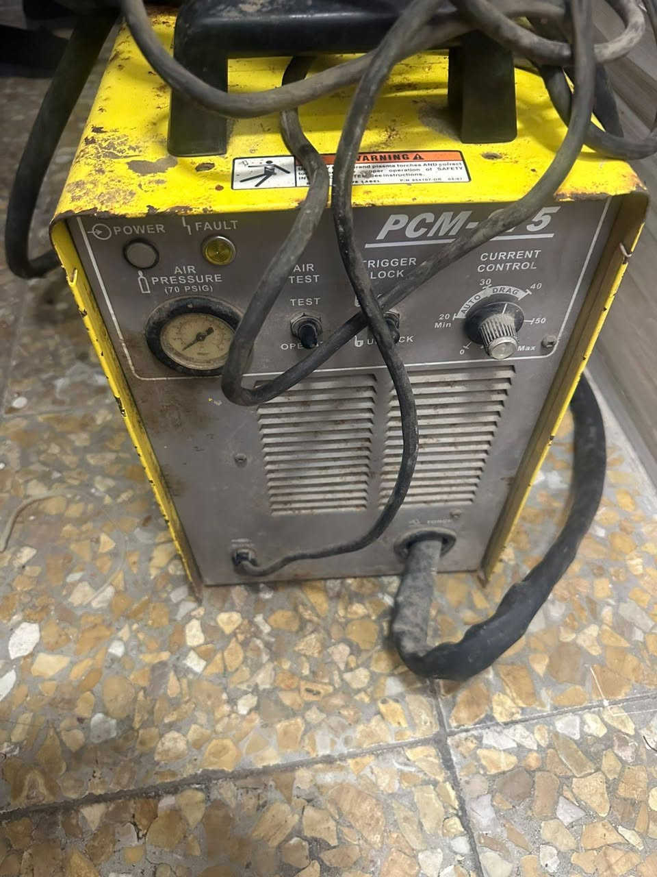 بلازما ايساب شغال  سويدي اصلي مداخل تصليح سنكل
السعر ٧٥٠ وبي مجال العنوان بغداد ***********
