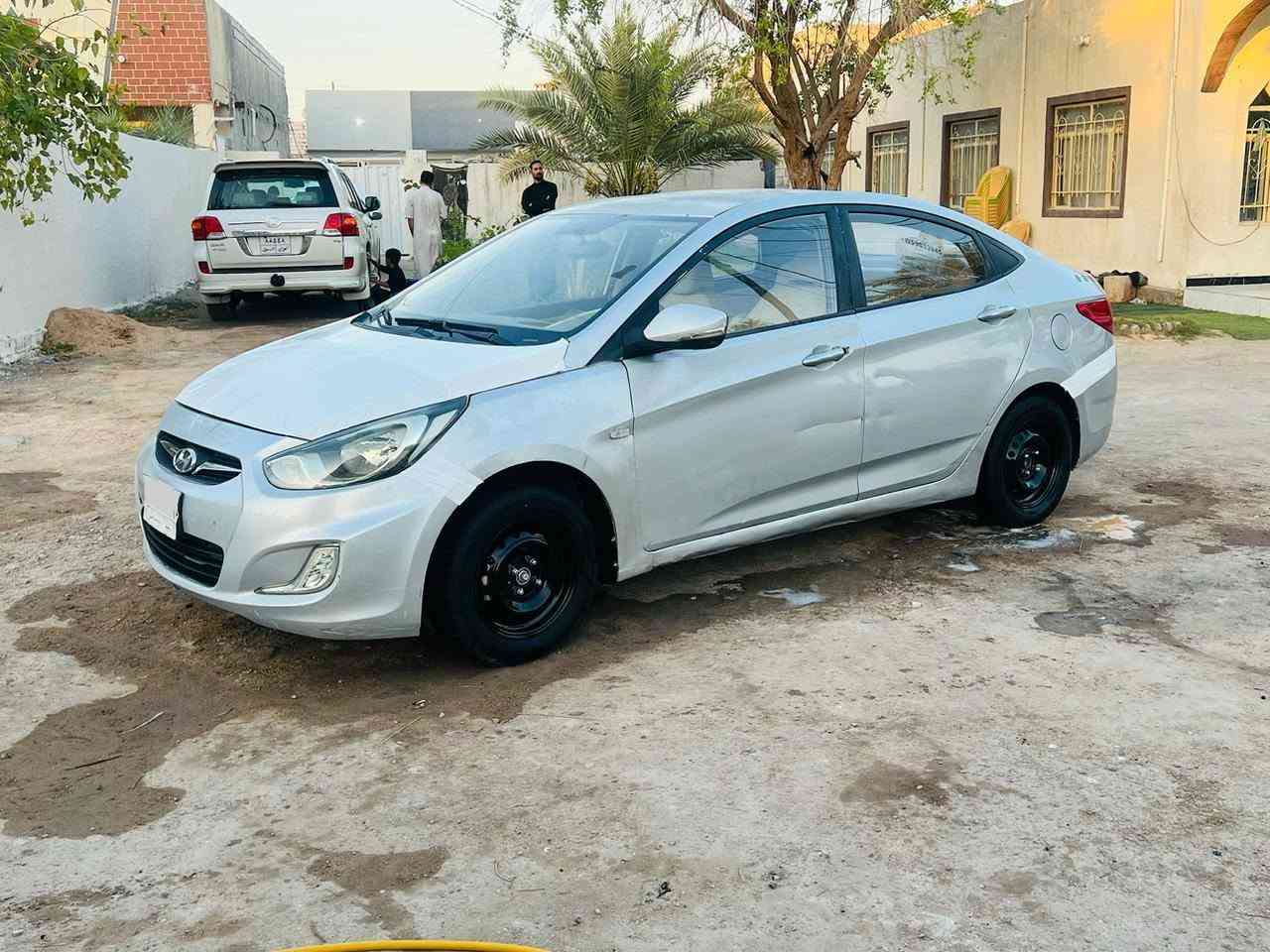 السعر  66.الاتصال ***********
 اكسنت موديل 2012 خليجي رقم نجف بسمي مداور بئي وقت حاظر

كفاله عامه ماعده جراد بصيط بيه

مكينه 1600 
مكينه وكير وحداديه جدد تخم تاير كهربائيات كله شغاله تبريد ثلج سياره مال جناي وترايه كلش حلو برغي ماعايزه

مكانه #نجف  مكلف بنشر
