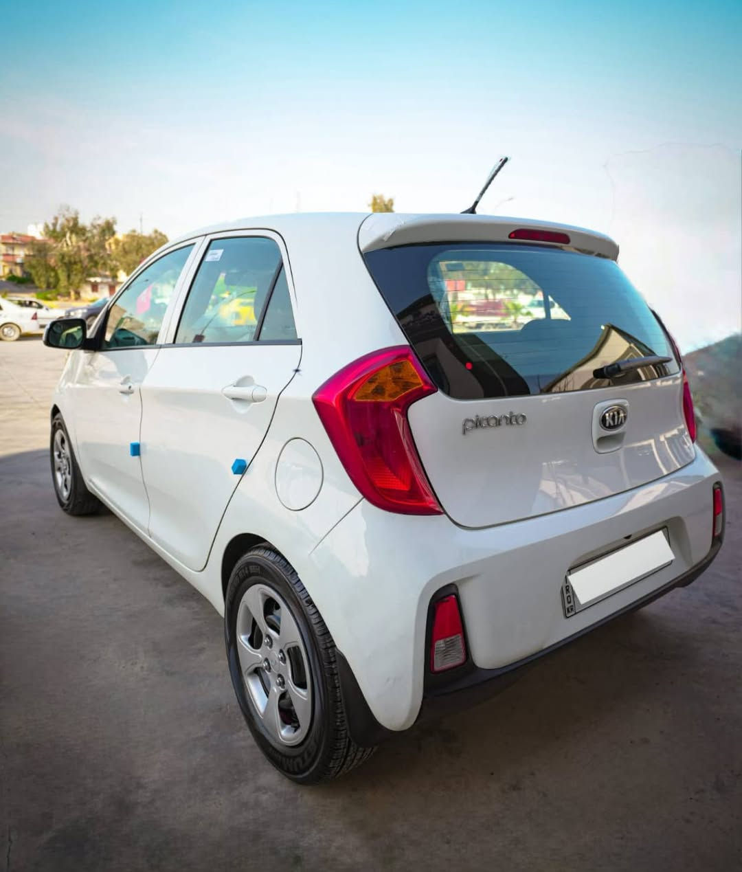 للبيع
 كيا بيكانتو 2016 كوري
رقم اربيل الجديد 
محرك كبير 4 سلندر المرغوب
 فول توماتيك
 نظام ايكو اقتصادي نظام ABS
 ماشية 72 الف كيلو 
 كلش نظيفة من اطارات وطخم وخارج وداخل
بيها تعديل بارد ب مكانتين
السعر 95$
مكان السيارة موصل
شرط التحويل
###########
للاستفسار
***********
***********
يوجد بيع وشراء السيارات المتضررة والجديدة داخل هذه
الصفحة
نستقبل عروضكم لبيع السيارات فقط من الشرعي نحن غير مسؤولين عن أي اختلاف بين الطرفين من تحويل + تِجيك السيارة عند السونار الي ما يفحص عند السونار ويأخذ ثقة من صاحبها أو يأخذ كلام يتحمل المسؤولية
 لكون فحص السيارة عند السونار ( 15 الف)
             (( نحن فقط دلالية  ))
((( يكون الاتفاق بين البائع والمشتري فقط)))
