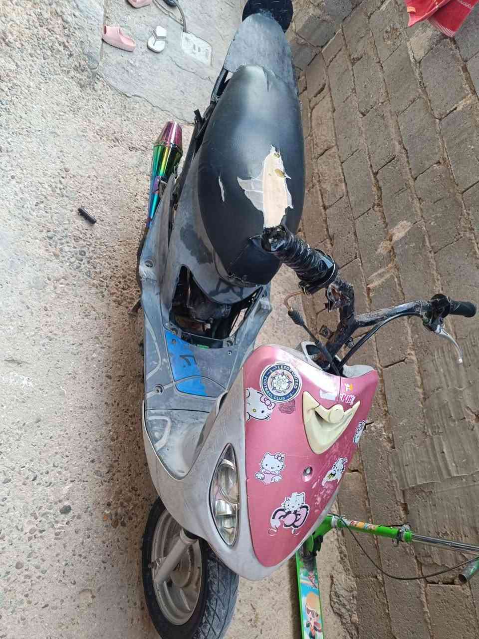 دراجة للبيع سعرها٣٠٠وبيهة مجال العنوان بابل مفرك عنانة
***********
