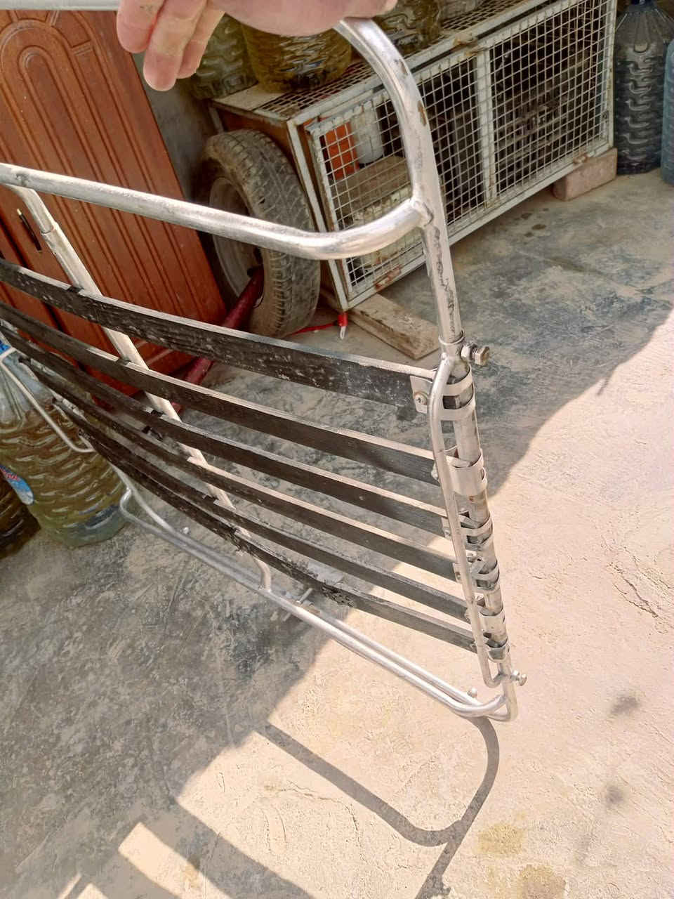 سيبايه لبيع ترهم لي سياره او ستوته سعرها ٣٥وبيها مجال مكاني كركوك حي العسكري ***********
