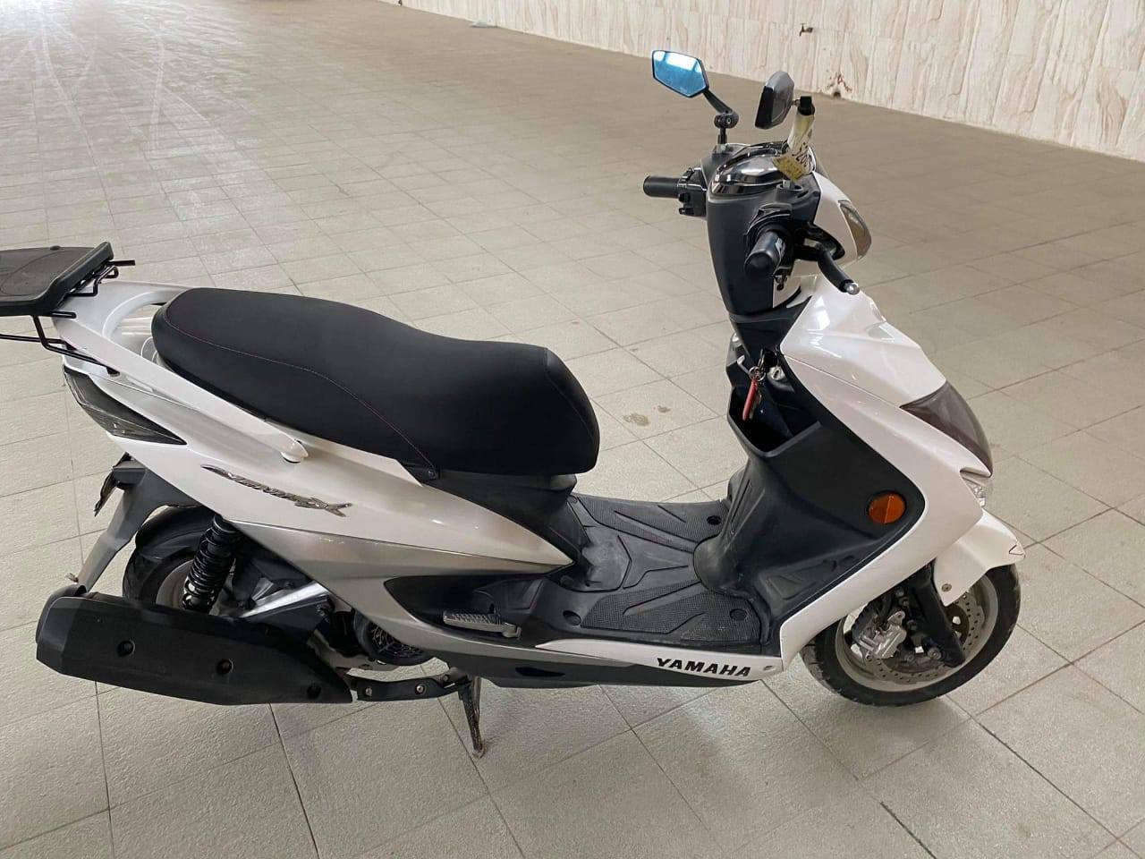 سكنس فحل موديل ٢٠١٦
نوزل لد نثيه الدراجه نظيفه ومكفوله والنظافه واضحه بالصور مبدله كفرات الدراجه كل نقص مابيها كهربائيات مكفوله والمكينه هم مكفوله شغل واطلع
سعرها مليون ومجالها بسيط 
مكاني كربلاء وهذا رقمي ***********
ملاحضه:  ( المو شراي لا يعامل ولا يتصل رجاءا )
