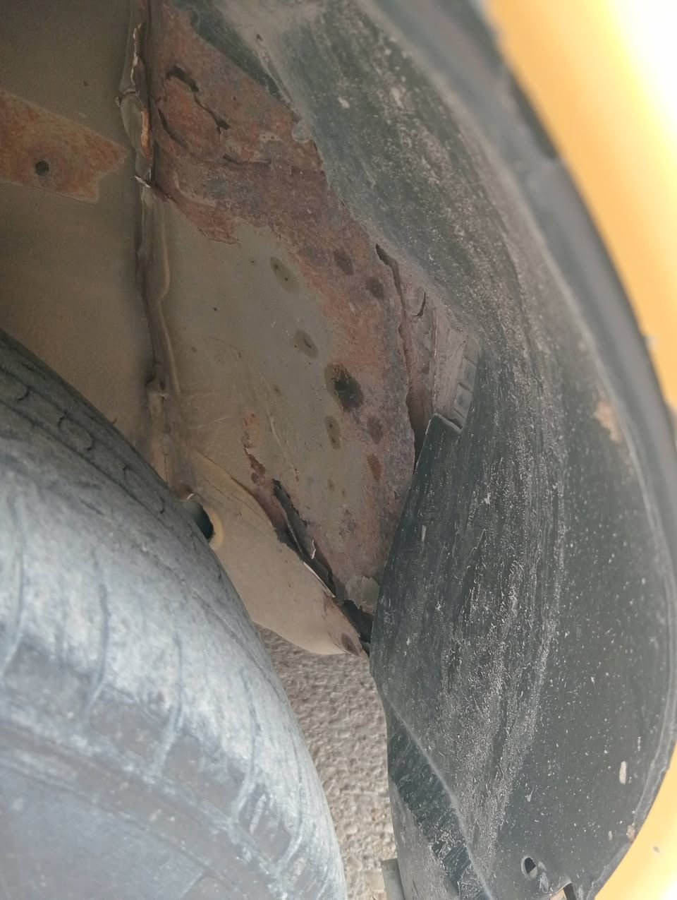 سلام عليكم سياره سمند مديل 11
سنوويه بسمي تحويل ثاني يوم
سياره هذني كدامكم 
تاخذ مني مصفره سياره 
سعر سياره 26وبيها مجال حك جيه 
رقم ***********
