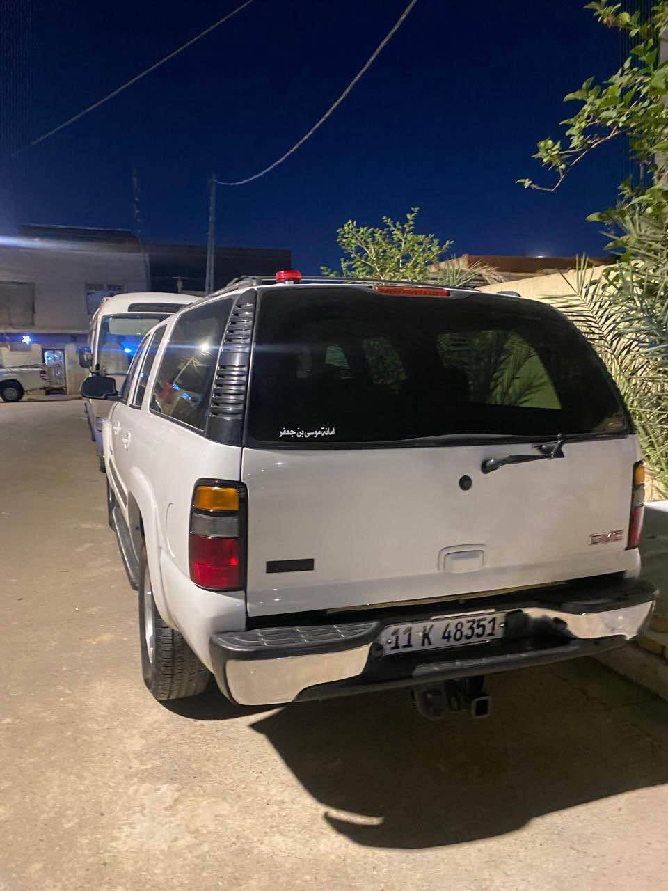 الفينيه مديل ٢٠٠٠ 
السياره نقل. جثه
بيه بارد بلباب مامصلح 
وبيه صبغ الارباع الوره فقط
الباقي كله مكفول  مكينه كير تبريد تدفئه السياره بسمي. تحويل ثاني يوم ١٣٥ وبيه مجال
اخوان انا مكلف بلنسر اتصل على راعيها *********** البصرة, العراق
