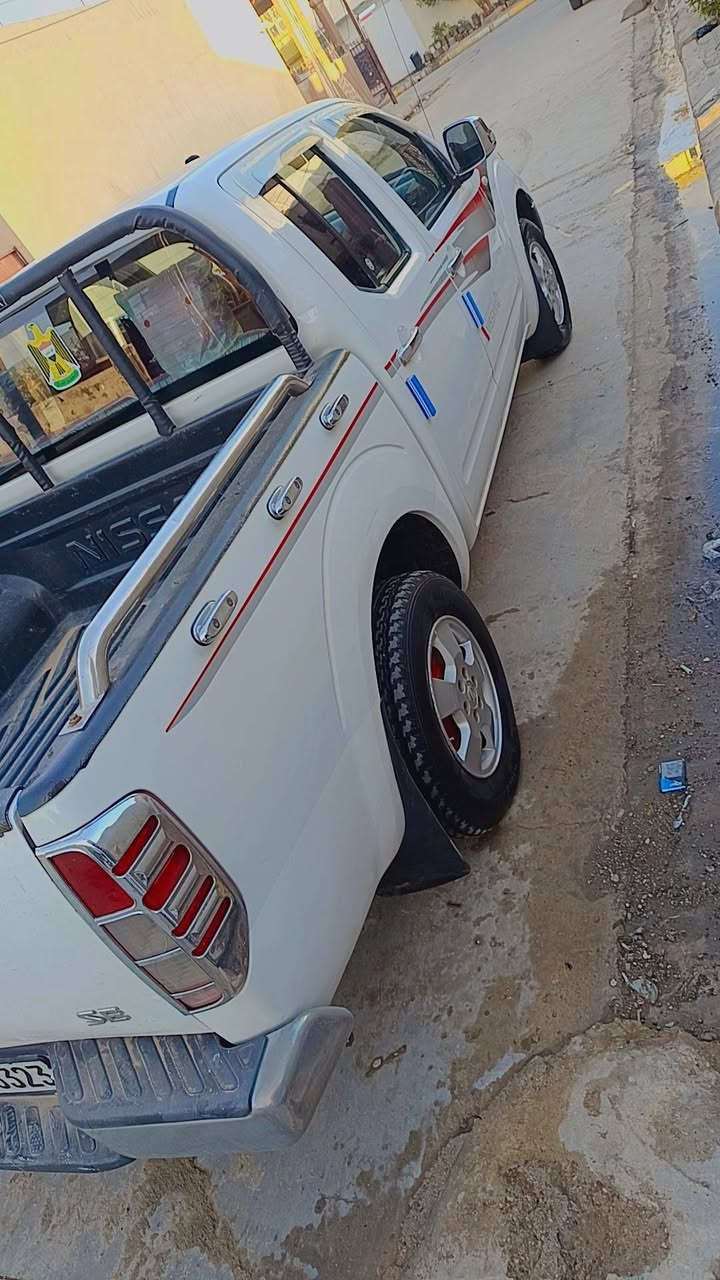 السلام عليكم 
للبيع 
نيسان نيفارا موديل 2009
السنوية جديده 
نضيفة كلش السيارة حيل حلوة 
السعر 100 وبيها مجال 
للاستفسار الاتصال على الرقم ***********
