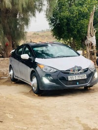 مراوس تاير اسود انتاج ٢٥صار سبوع شادهن  بخط ابيض 07804612113