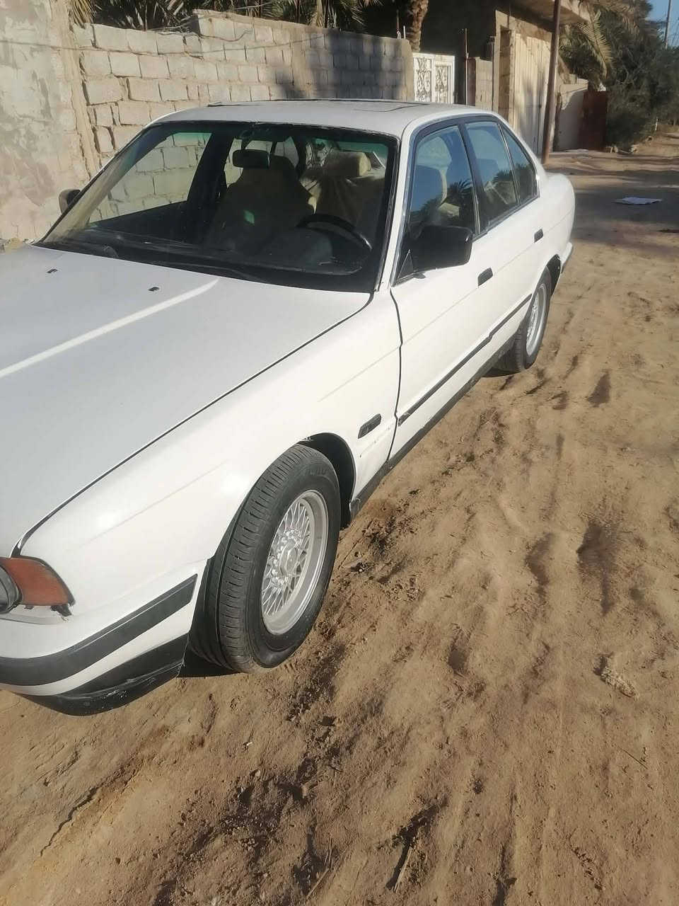 BMW. مديل ٨٩  520  رقم بغداد حائز ثالث وكاله فقط
السعر ٣٥ وبي مجال بسيط او المراوس عنواني كربلاء ***********
