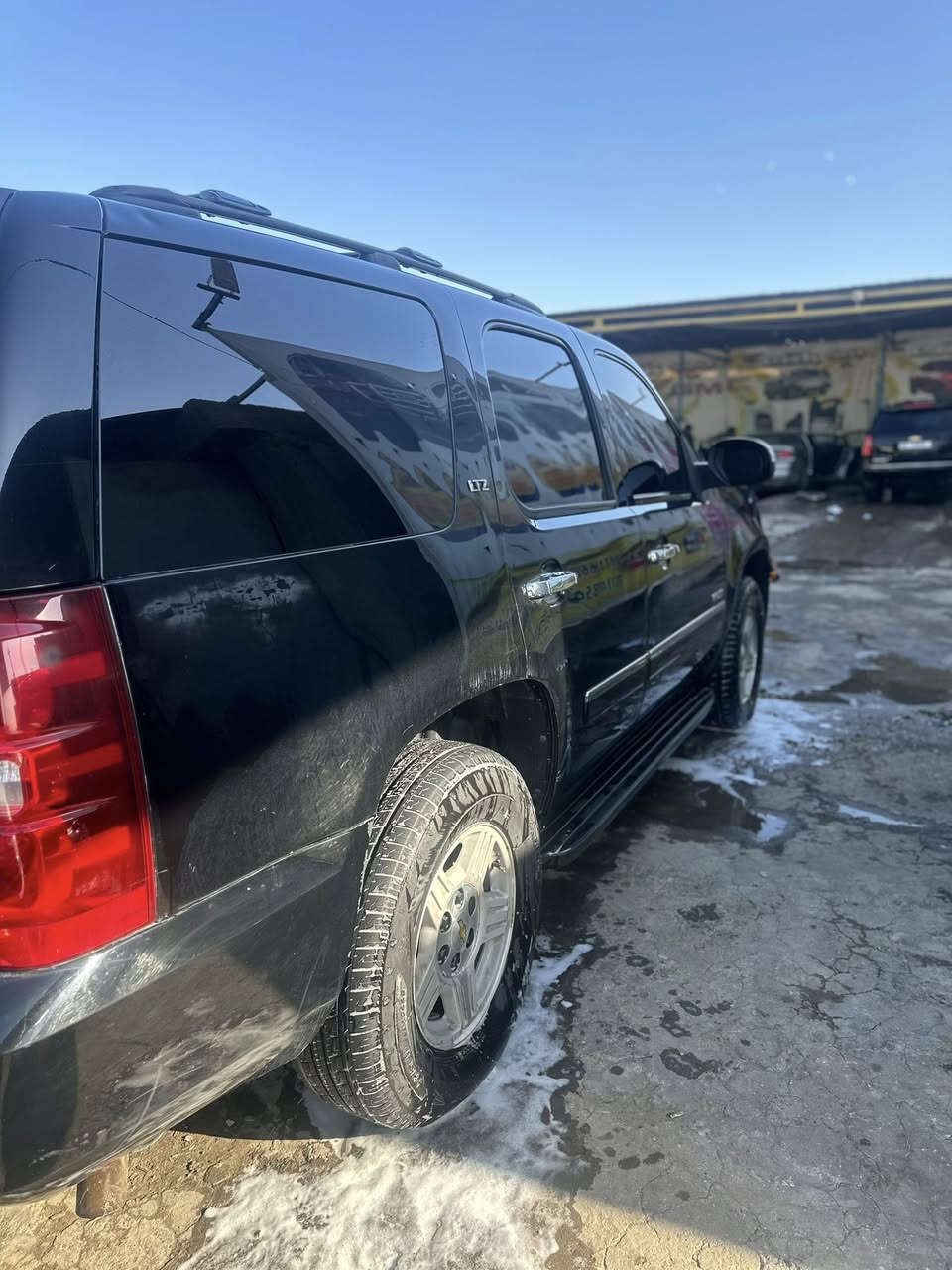 تاهو LTZ
موديل 2009 أربيل 
دواخل بيجي سياحي
بيها 3 قطع صبغ 
شرط التحويل
 ‭0773 857 9278‬
