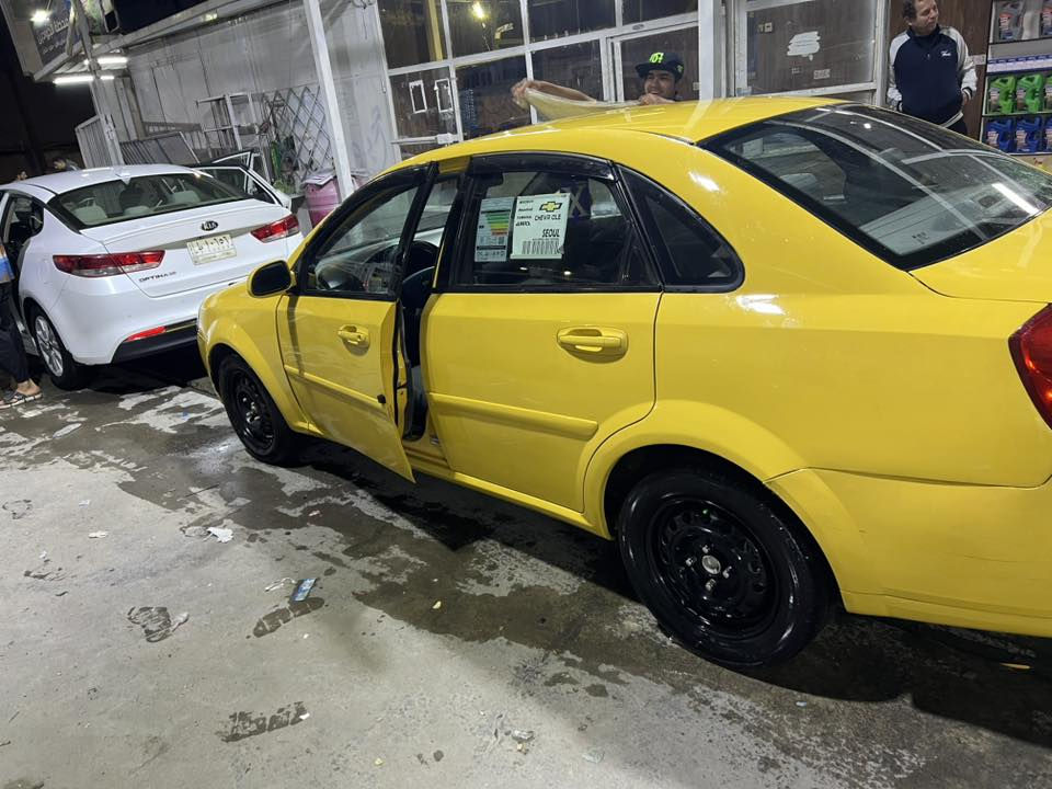 السلام عليكم  للبيع أوبترا ٢٠١١ شركة عامه. معيوده سياره   كير مكينه مال حاويه بيه جدد  . صدر تخم تابر. تبريد. سياره جهازه تكسي للشارع. رقم بغداد دولي جديد  بسم صديقي جيراني.   السعر ٧٦ وبيه مجال.  بغداد م الصدر  ***********
