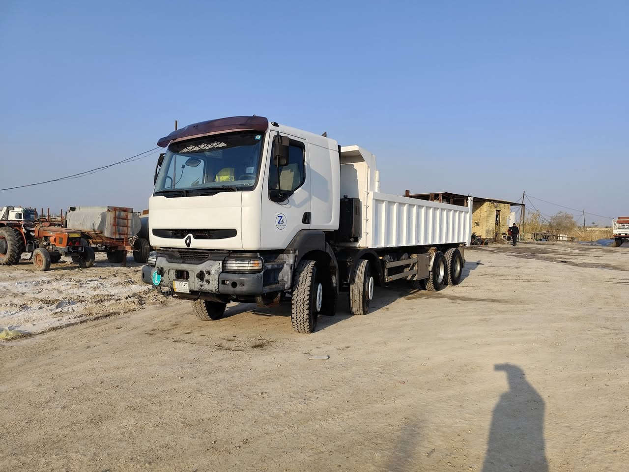 السلام عليكم للبيع رينو قلاب كلهة بلادي شركة  رقم الماني
 السعر 350   عنوان المثنى مدينة الرميثة 
مودل 2003 جانت معلاية ونزلتهة بسمي  مكفولة من كلشي وجاهزة
سكس S5  GF باج بطن شركة طول البدي 6.50   محرك أنجكتر بلادي كير ابو الحصيرقليج  تصير كرين وسطحية   ***********
