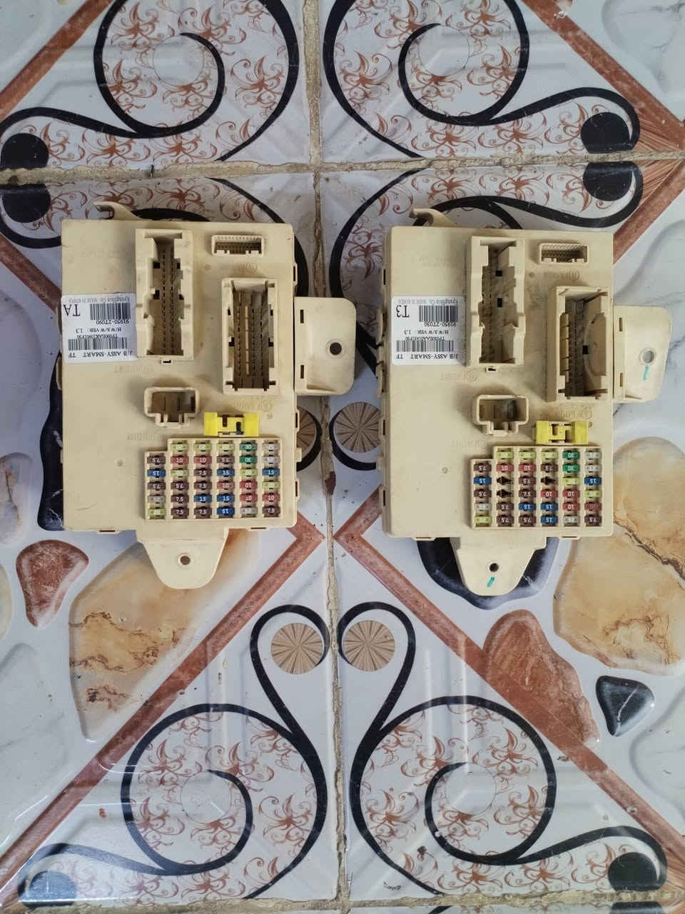 السلام عليكم للبيع غراض حاويه اوبتيما+سوناته
1-كامره اوبتما ٢٠٢٠ اماميه+مراي                                2-قاعده فيوزات داخليه اوبتيما ٢٠١٢/٢٠١٣ بصمه        3-مرايه جانبيه سوناته.                                             للاستفسار الاتصال ***********
