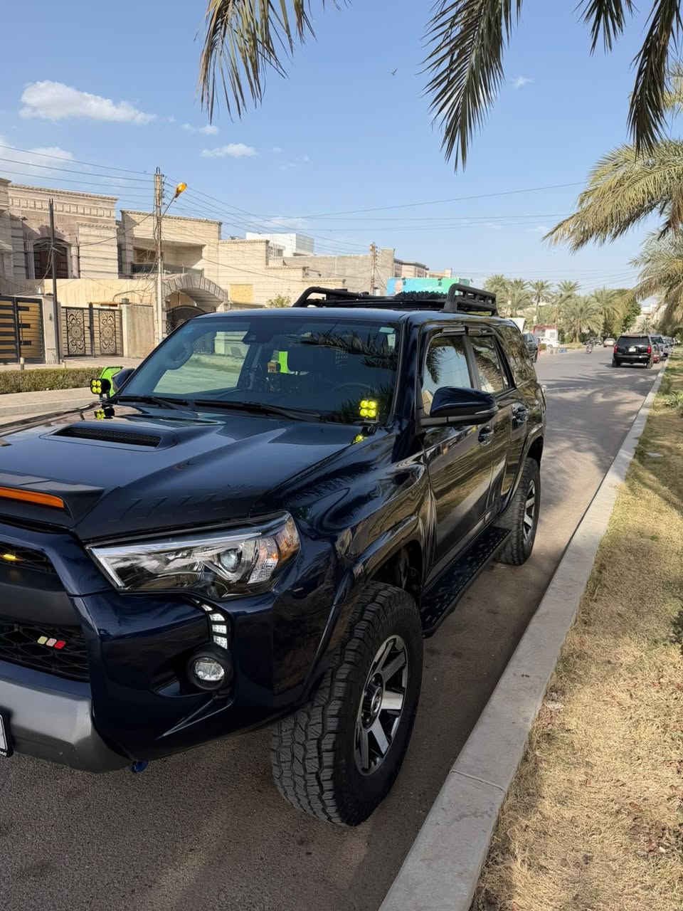 السلام عليكم 
موديل : 2022
TOYOTA  4RUNNER TRD Off Road 2022
~ تويوتا 4 رنر  لون نيلي كحلي 
~ وارد أمريكا  
~ محرك 6 سلندر  / V6 
~ مواصفات  TRD Off Road Prenium
~فول مواصفات 1/1
~فتحة ( سيلايت)
~بصمة 
~ دبل أكسل ( 4*4)
~ شاشة كبير  
~   كاميرة خلفية
~ كشن  جلدة كهربائية 
~ داخل اسود 
~تحديد سرعة 
~نظام ECO
~ حجم تايرات١٧ ويل بيلادي 
~ (  5 ) خمسة راكب 
~ ماشي 23 الف  ميل
~ سيارة بيها  
~ ايرباك ستيرن بردة طاكة 
~سيارة رقم بغداد باسمي تحويل ثاني يوم 
~ رقم شاصي  موجود في المنشور 
السياره بدون صبغ فقط بارد بدايه الجاملغ 

واتساب     : ***********
تلفون 📞 :***********
