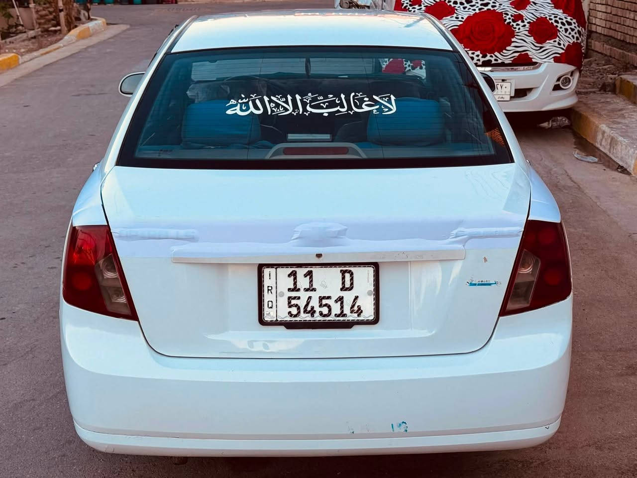 اوبترا ٢٠١١ رقم بغداد باسمي 
بيها قطعتين السونار موجود بالمنشور 
مكاني بغداد 
السعر 70 $ وبيها مجال 
***********
