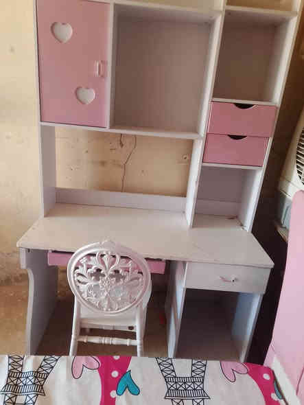 من رخصة الادمن بيع مستعجل 
غرفة نوم بناتية كامله السعر250الف قفل بدون عمله
حله شارع 60
***********
***********
