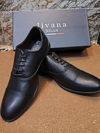 حذاء جلد ماركه jivana  ايطالي باقي اخر قطعه سعرها ب ١٥ الف  ٠٧٨٣٨٤٢١٤٩...