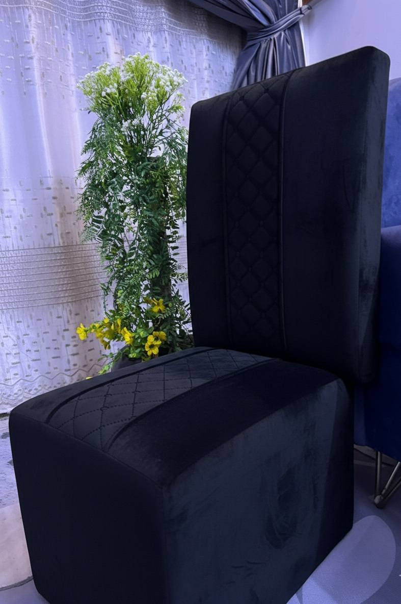 خليك ويانا متميز كشن إضافي وسطي للدوج الكرفان راح يتوفر قريب
للحجز والاتصال ***********
السعر 50 ويوجد توصيل لكافة المحافظات الحبيبه 5
