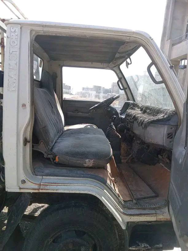 السلام عليكم سياره للبيع حمل جانبي صاحبه الشرعي موجود كير شغال محرك شغال شاصي السمك مالو تقريبا قياسو ١٨ سانتيم يتحمل  حصة كاز بيها تصلح انت تعمللها جك واتصير كلاب اي دعمه مابيها اي صبغ مابيها رقم نينوى اتصل***********/ *********** باقي التفاصيل على الخاص
