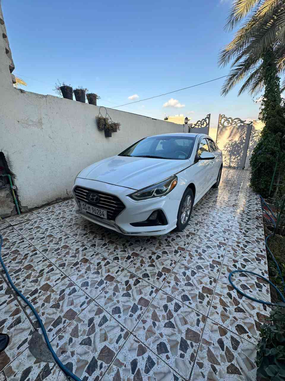 ا
السلام عليكم 

سوناته 2018. 
بسمي بنفس اليوم تحويل 
رقم بغداد انكليزي
وارد امريكي.  حادثهة بابتين بدون دواخل. بيهة 5قطع صبغ. 
مكينه كير تبريد. صدر. تخم تاير.  خير من الله 
 مواصفات نص
تحكمات شاشة بلاد
رادار  ويل كب 
السعر 120 وبيهة مجال 
مكان بغداد الكرخ اليرموك
*********** بغداد, العراق
