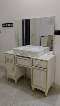 غرفة نوم • مرتبة • النجف