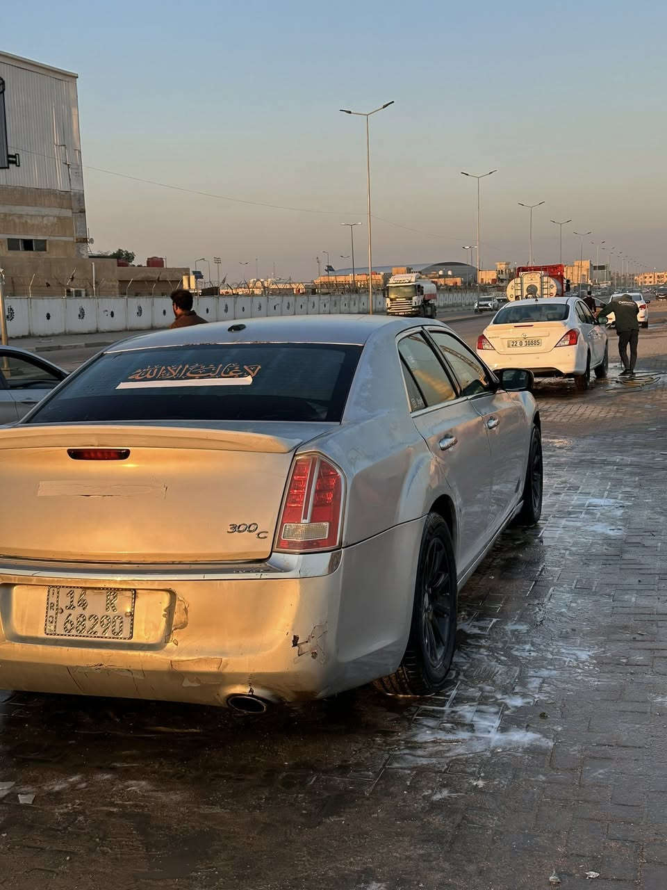 سلام عليكم
اوباما 2012صبغ حزام  بيه بارد بالجاملغ الورا السايق فقط 

بدون ظربه لون سلفري 

سياره حلوه وجاهزه  

كير محرك تبريد حداده 

تخم تاير جديد 

سياره  ما ناقصه شي رقم جديد الإنكليزي باسمي 

سعره130$ مجال بسيط الشراي 

رقم***********
