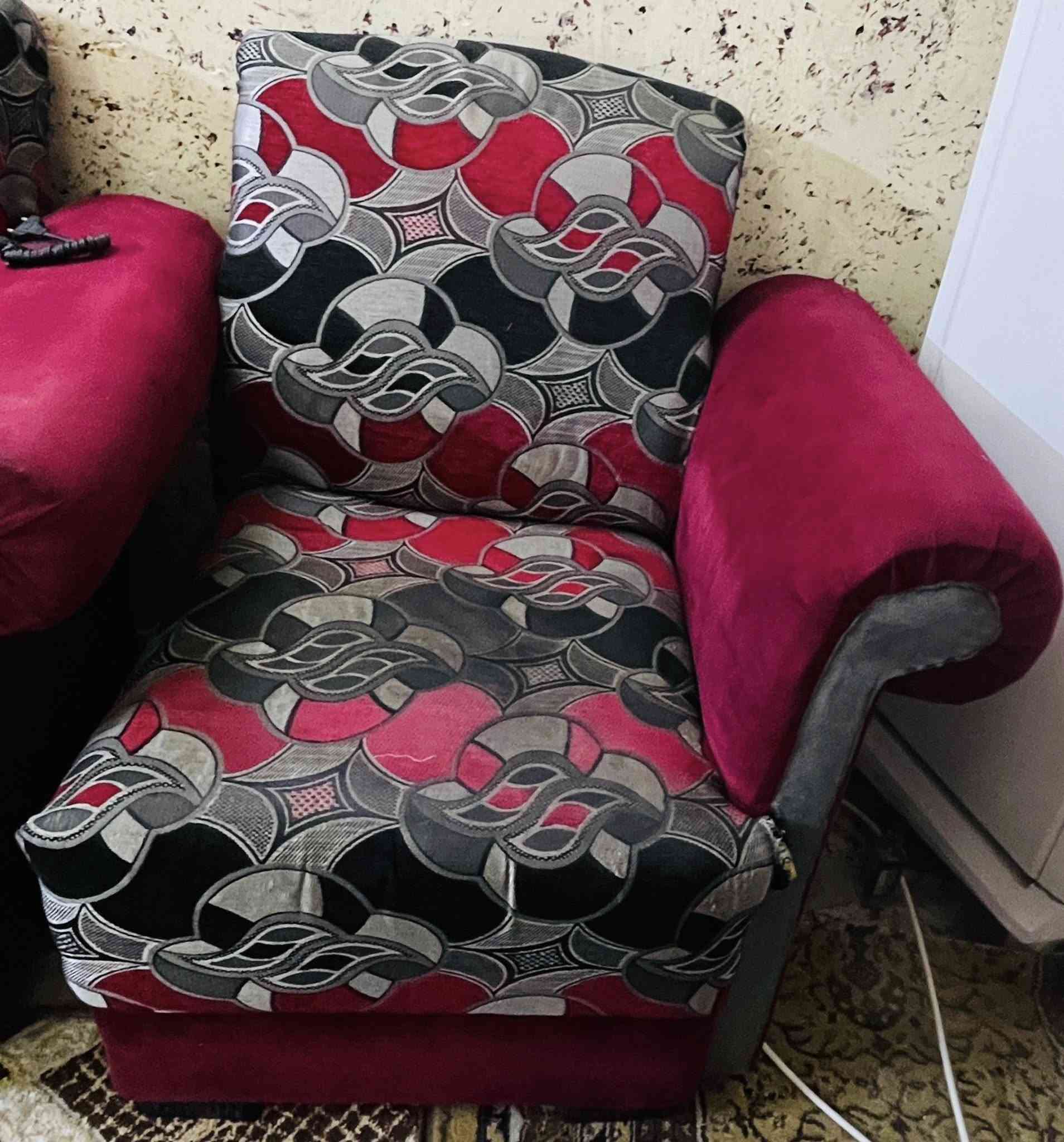 تخم مستعمل للبيع (12مقعد)
المكان ابي غريب البيطره
#السعر 150 

#الاستفسار  *********** بي واتساب
