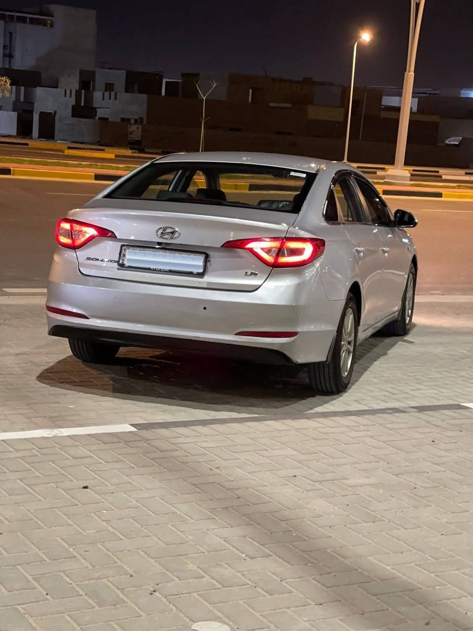 السلام عليكم
هونداي سوناتا SONATA
موديل 2017 أصل لون سلفر
محرك 2000 غاز أصل
  
ادوات ادوات دخول جديد✨ (گصه جنطه)

(  شمالي الرقم الانكليزي )
 
تحكم ستيرن  + وضعيتين قياده ايكو + نورمل
 كشنات تدفئه وتبريد
مري شفط 

كير ومحرك وحداديه وتبريد كفاله كفاله

((❄️تبريد ثلجج ❄️))

السياره كامله من كلشي تاخذها جاهزه للأخير
ونضافه  100/100 

((دخول جديد هذا الاسبوع🚨))

#مكان البصره 
#السعر والأ ستفسار 
#اتصل ‭ ***********
