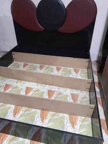 غرفة تركيا 300 زعفرانية ***********
