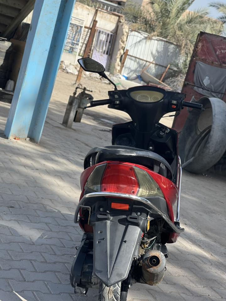 يالله دراجه للبيع فحل فول 
مكينه ناعمه مامفتوحه عشرط كهربائياتها كلها شغاله سلف
درع حمايه لايت زنون اشاير ال ايدي  بريك كدام دسك 
شلعتها تشك الكاع  مكاني نجف ***********
سعرها 375
