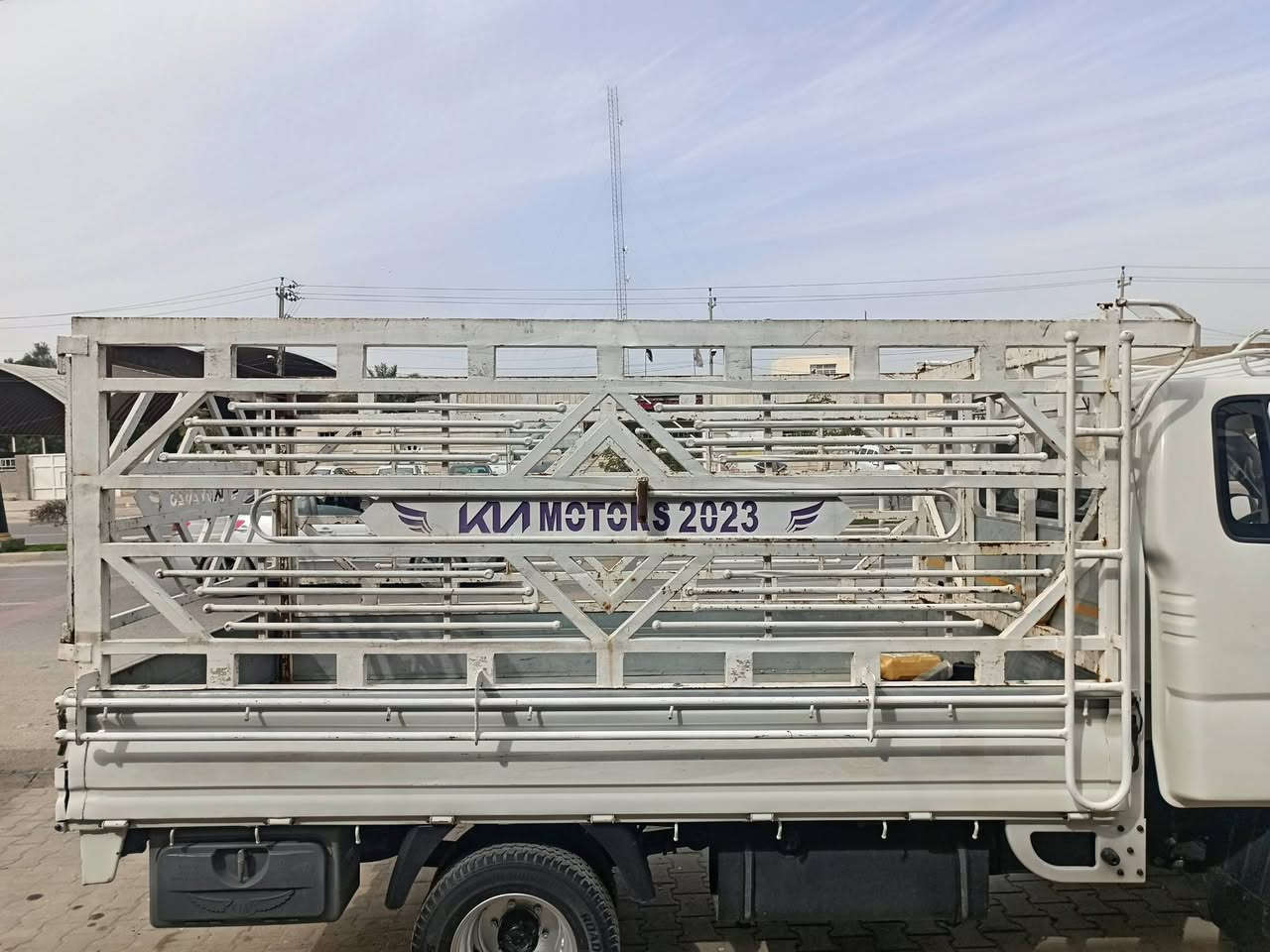 محجر ثائر صويره متر و١٠جديد بس صبغه عوزه مكانه نجف ***********
