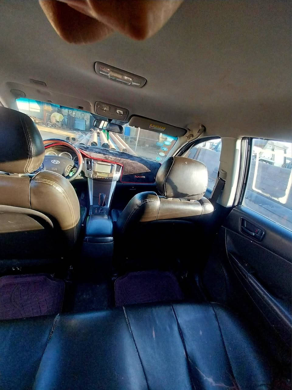 السلام عليكم 
سوناتا  وارد أمريكي 
موديل 2009 محرك 2000 
رقم واسط الماني باسمي تبريد تتفئه 
*********** مكلف بل نشر والله
