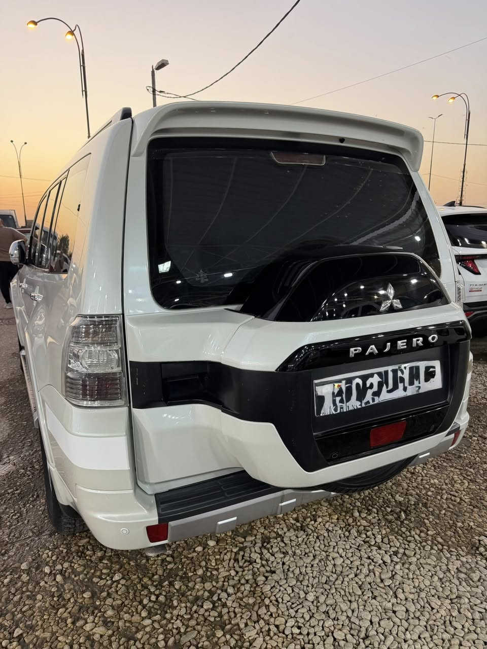 للبيع Mitsubishi Pajero 2016 حبتور - اللون
أبيض
• وارد حبتور
• محرك 6 / 3.8 سلندر
• دبل ثقيل وخفيف
• جير أوتوماتيك
• تبريد خلفي
• داخلية مرتبة جداً
• شاشه + كامرة
• سنسرات
• كراسي جلد
• فتحة سقف
• السيارة استخدام مرتب وما تحتاج
بيه PDR خفيف في الجاملغ الامامي الايسر سوناره ويه الصور منشور غير هذا السعر 200وبيه مجال  ماكو مكاني بابل حله
للاسفتسار اكثر اتصال ***********
