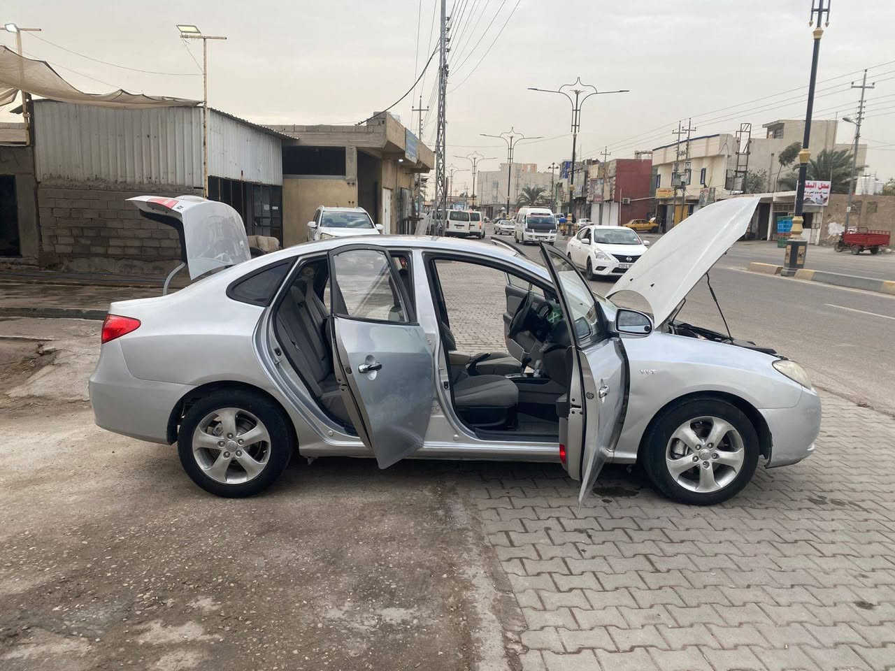 السلام عليكم سياره لنتره للبيع مديل 2010مكصوه  كامل مواصفات ماعده تنته تبريد تدفئه كلشي شغال عنوان البصره سعر 42وبيه مجال تصال ***********
