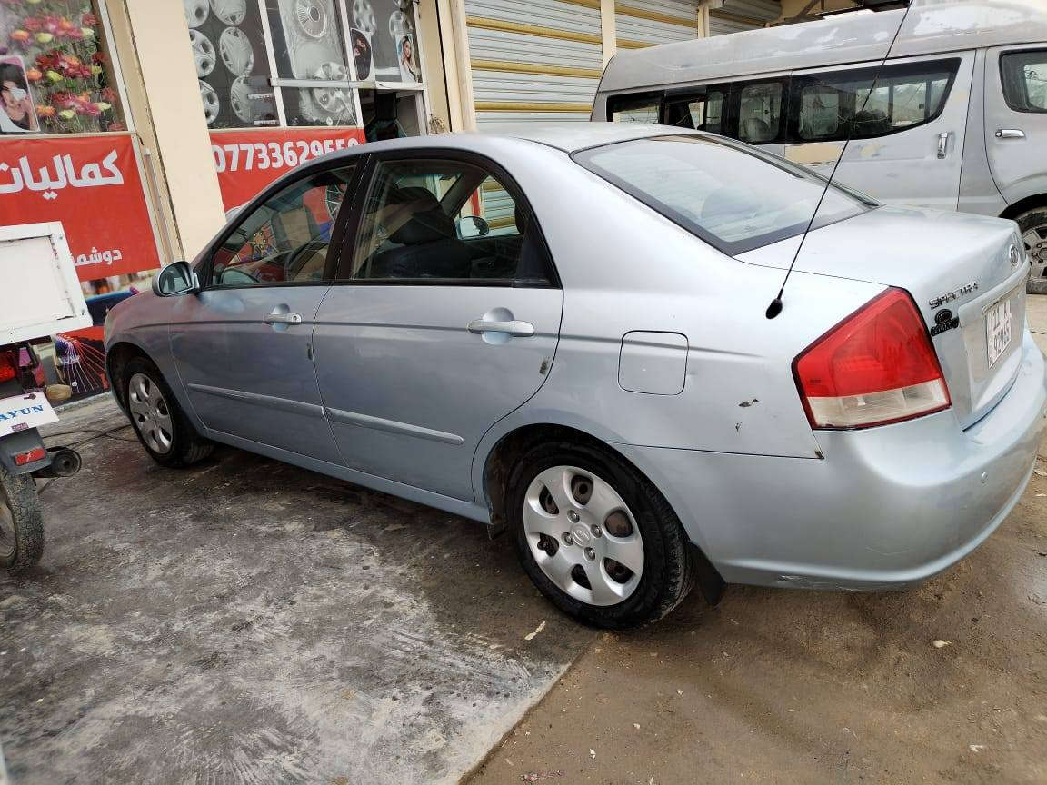 سلام عليكم اسبكترا  مكينه 2000 لا صبغ ولا معجون. بيه قطعه جاملغ امامي وارد أمريكا  رقم بغداد بسمي. موديل 2008. حديد جديده  للاستفسار على رقم *********** الموشراي لا يتعبنه
