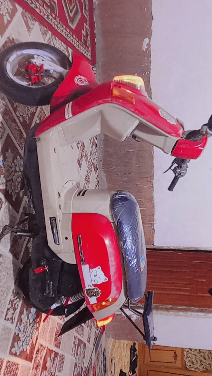 السلام عليكم دراجه بوليسي نضيفه جدأ بلاديه دواخل كريمي السعر650وبيها مجال ...المكان  كربلاء قنطره السلام ***********
