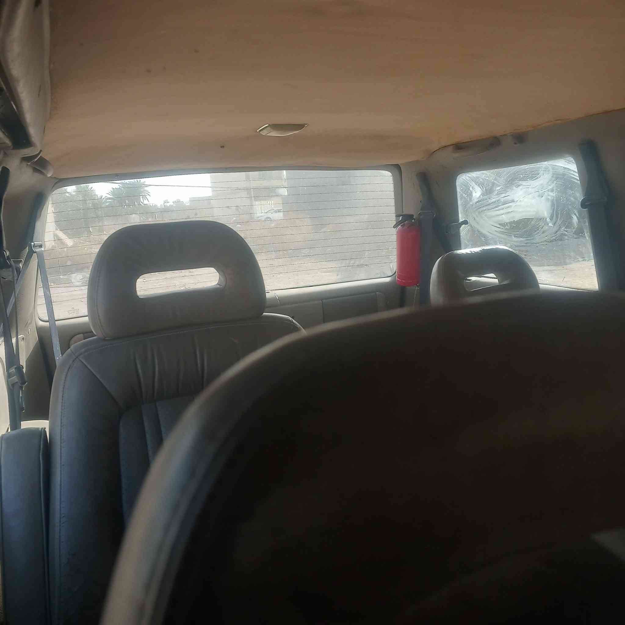 السلام عليكم دوج كلايسلر كرفان قصير المرغوب محرك 3300 السيارة علبلاد رقم بغداد تخم تاير ويلكب كير ومحرك خير من اللة السيارة سعر 42 رقم التليفون ***********
