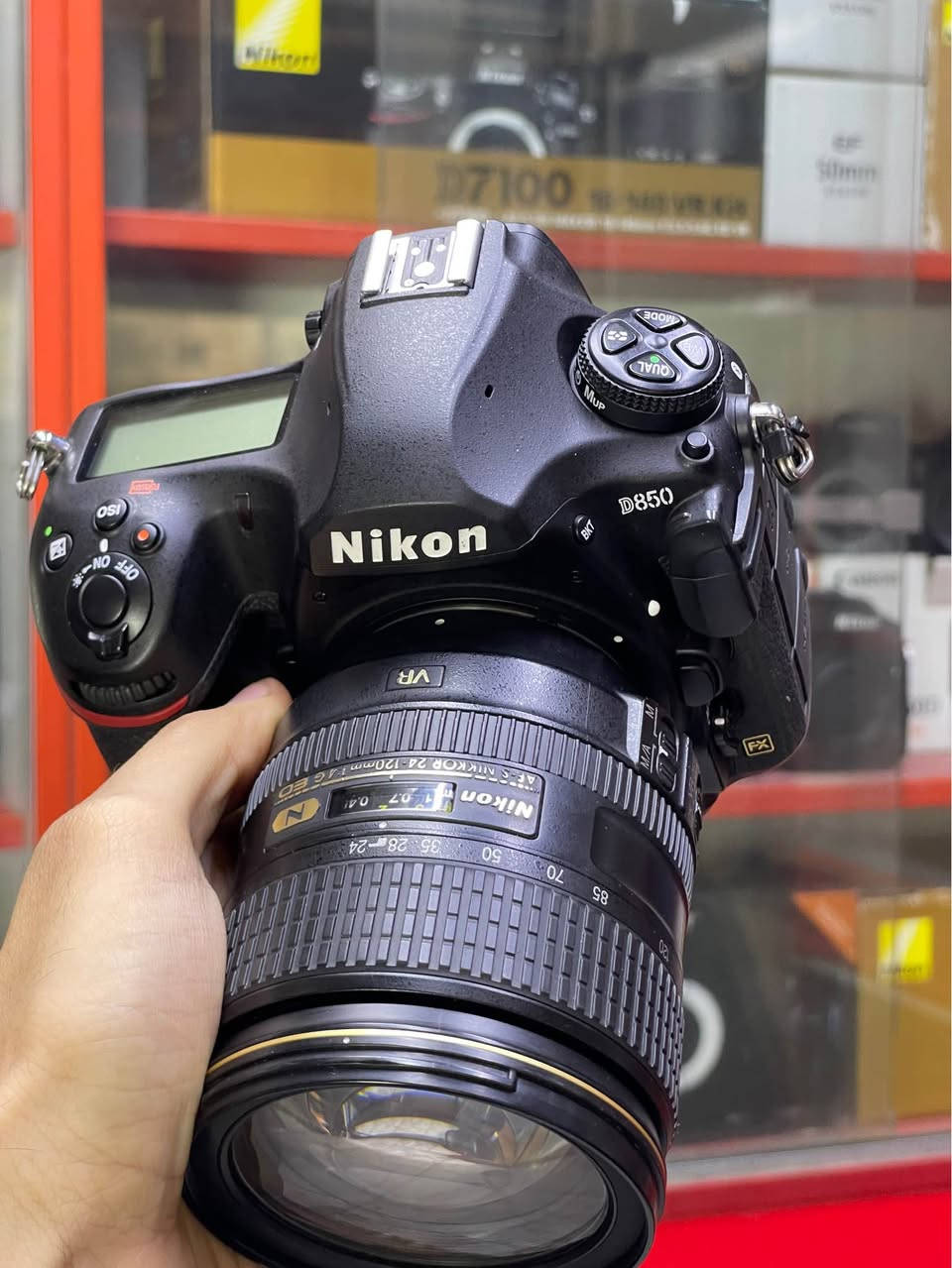 نظافة 100‎%‎Nikon 850 + عدسة 24.120
كارتونه و شاحنه و بطارية و حزام
شتر 68k
ضمان فحص يومين
سعرها مليونين و 50 الف
***********
مركز شدن بغداد بغداد, العراق
