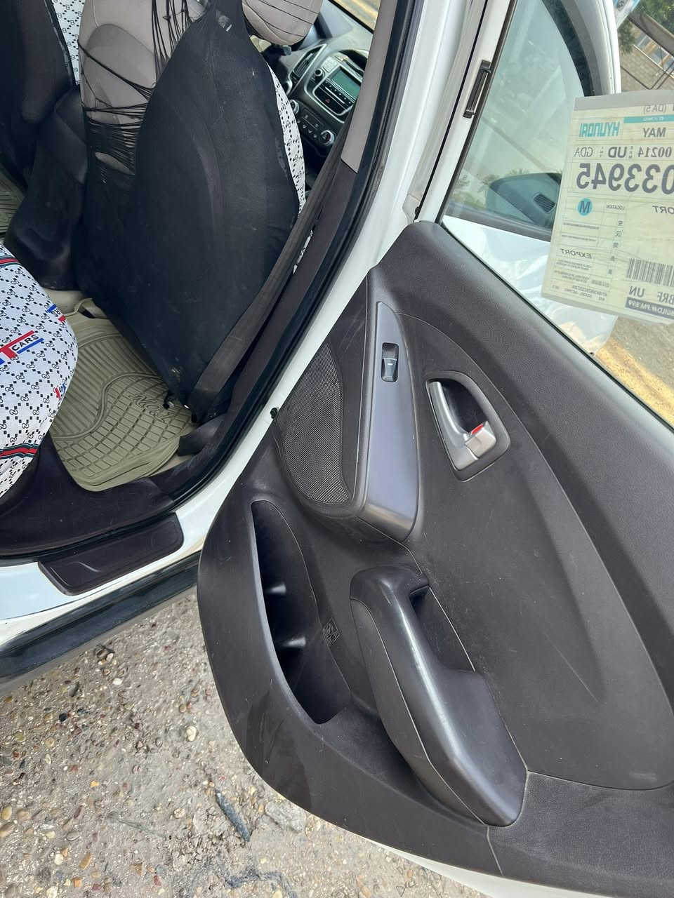 السلام عليكمً
توسان 2013 خليجي نص فول داخل لونين
رقم بابل الجديد وسنوية لل 27 وتحويل مباشر
سيارة صبغ حزام اثر شخوط وطخات بسيطة بدون 
دواخل وضربة قوية قمارة بلا صبغ وبينة سونار! حدادية كهرباء كير محرك كله ممتاز سيارة جانيها ومرتبها 
وخير من الله للي يريدها جني نقصها زوج تاير خلفي فقط 
بدلتلها دهن وسيرفر كامل قبل يومين'
    السعر.         (125).     وبيها مجال
***********
