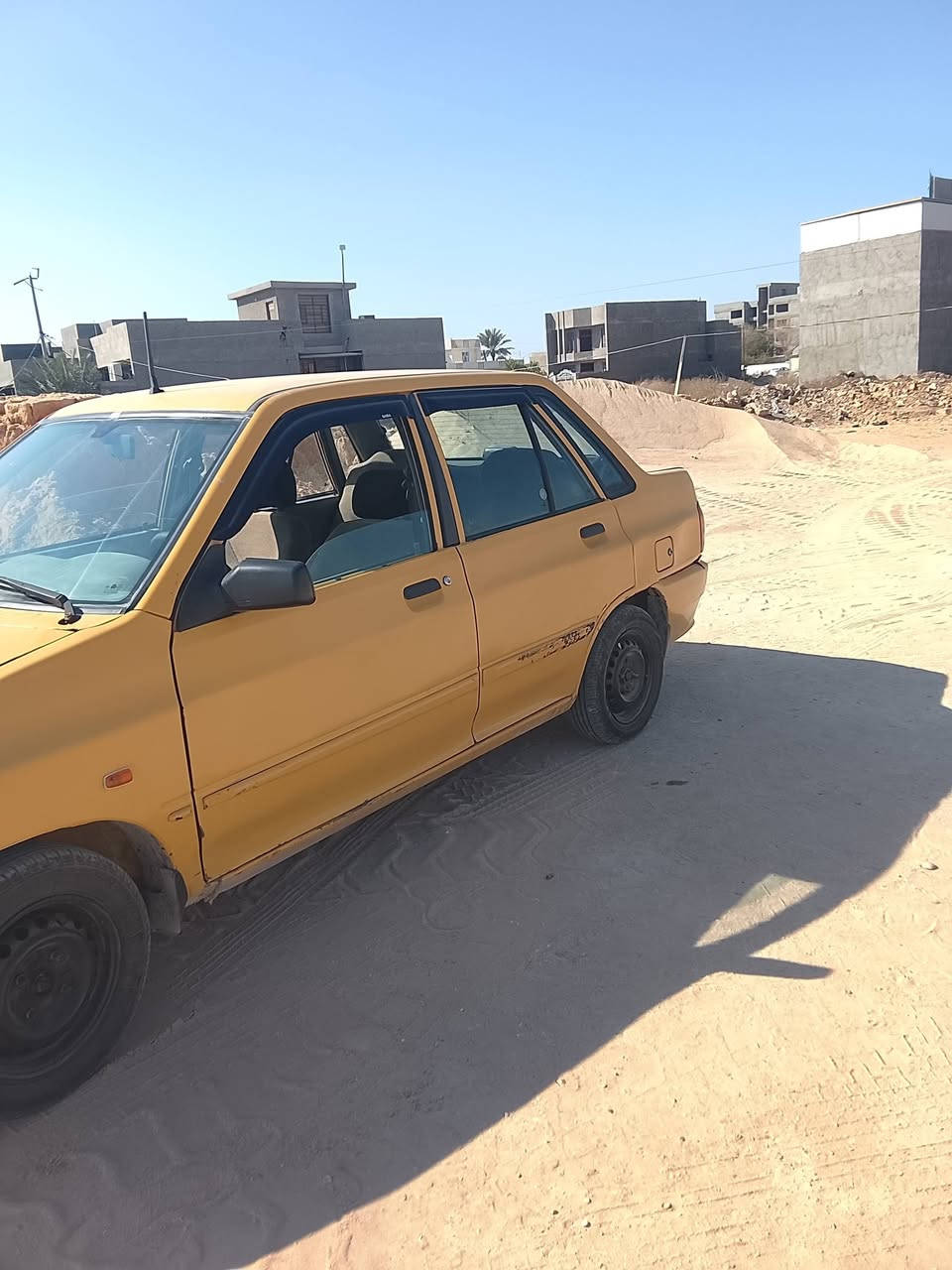 سلام عليكم سايبه للبيع سياره خير من الله ما ناقصه اي شي مكينه حداديه صدر خير من الله السياره كبل لشارع ما خليت شي ما بدلته بيها سعر24 وبيها مجال مكاني بغداد المحموديه رقم ***********بي واتساب
