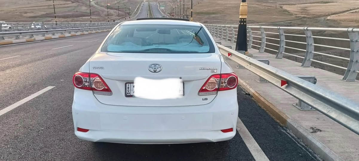 بیکاشۆ یابانی ٢٠١٣
بێ سبوغ و بێ قۆپ و بێ تعدیل
بێ مەسرەف 
٩٨ کم رۆیە 
سەیارەکە یەک دەستە
تبرید لمسە 
مەکینە مرغوب 
گێر و مەکینە و تەبرید بە شەرت 
*********** أربيل, العراق
