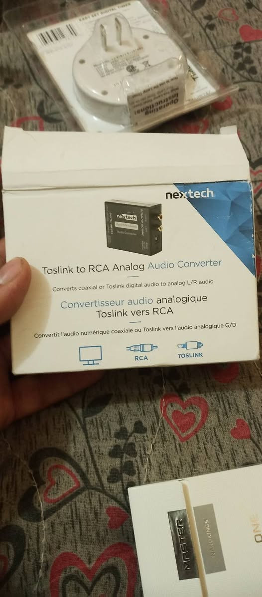 يحول إشارات الصوت الرقمية (Toslink أو Coaxial) من أجهزة مثل التلفزيون إلى صوت تناظري (RCA) لتشغيله على سماعات الرأس أو مكبرات الصوت القديمة.التوافق: يدعم هذا المحول مخرجات صوت LPCM ثنائية القناة.الإعداد: سهل التركيب والاستخدام، ويتطلب توصيله بمصدر طاقة.


**إذا كنت صاحب هذا الإعلان وتريد حذفه لأي سبب، رجاءا أرسل رسالة إلى الدعم الفني**